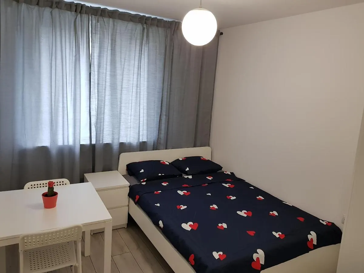 Δωμάτια σε οικογενειακή κατοικία Mirrorroom Pl Airport Βαρσοβία